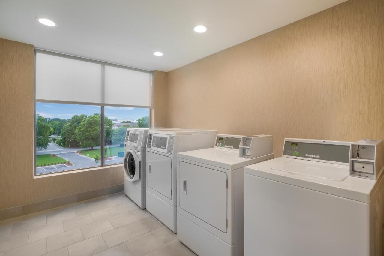 Hyatt Place Hampton Convention Center Ngoại thất bức ảnh